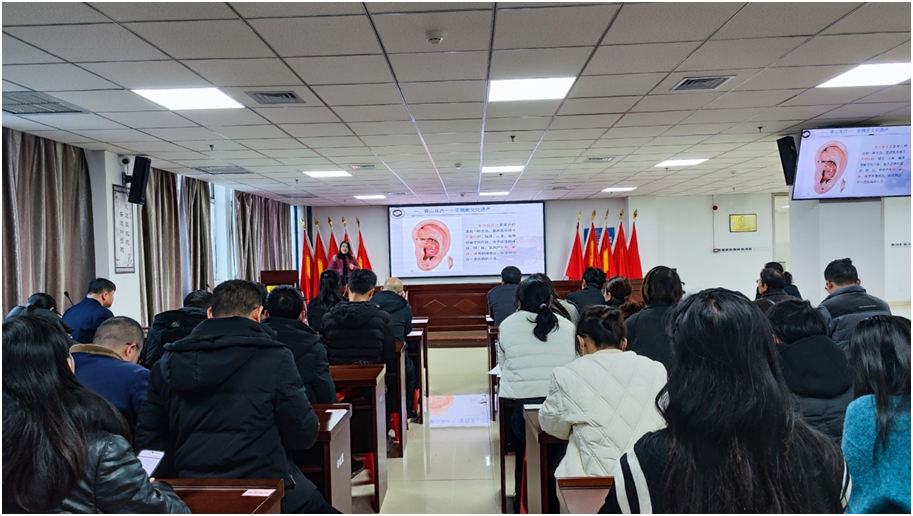 湖南省中西醫結合醫院專家到寧遠縣中醫醫院講授中醫非藥物療法